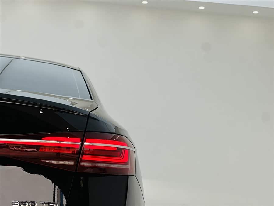 Volkswagen Passat 2023 صورة سيارة #12