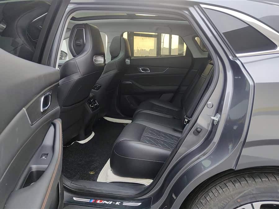 Changan UNI-K iDD 2022 car image #12