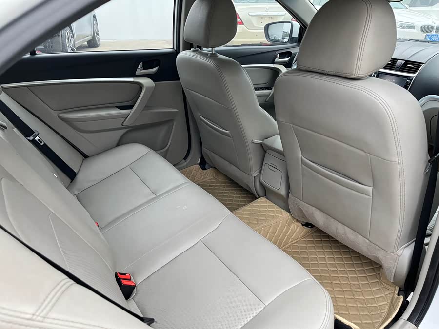 Emgrand 2015 car image #12