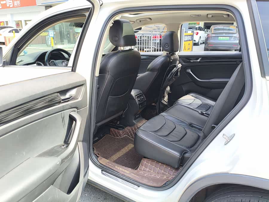 Skoda Kodiaq 2018 صورة سيارة #12