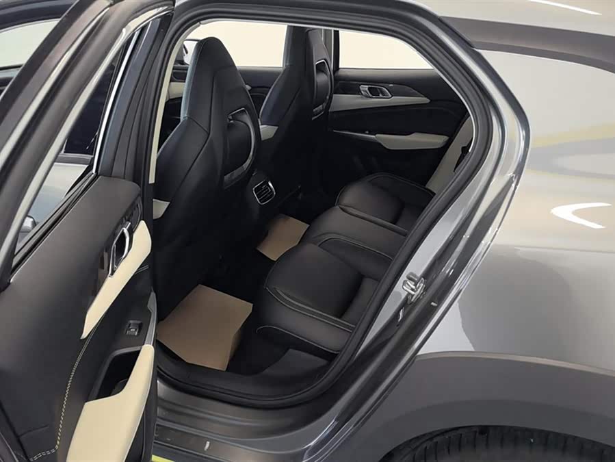 Lynk & Co 02 2021 car image #12