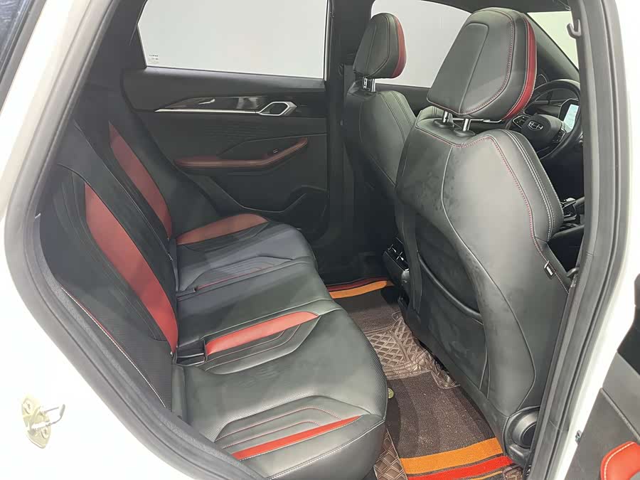 GEELY Coolray 2023 car image #12