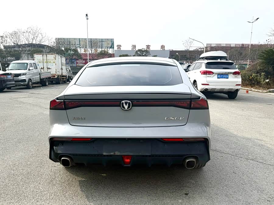Changan UNI-V 2021 изображение автомобиля #12