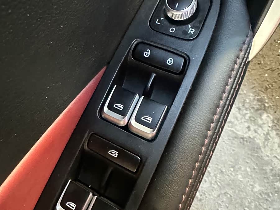 GEELY Coolray 2022 car image #12