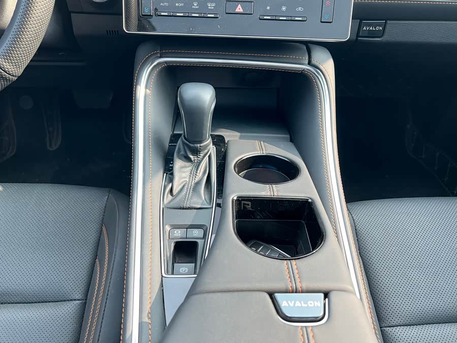 Toyota Avalon 2024 car image #12