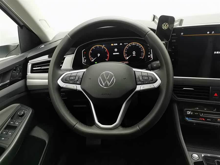 Volkswagen Bora 2023 car image #12