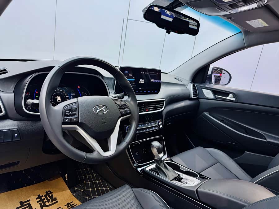 Hyundai Tucson 2021 car image #12