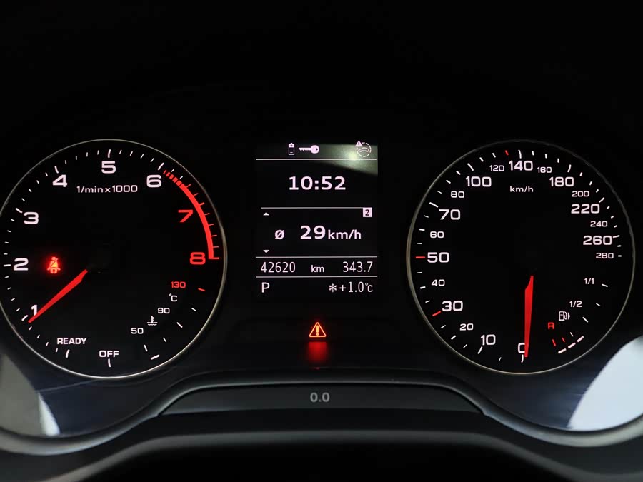 Audi Q2L 2022 car image #12