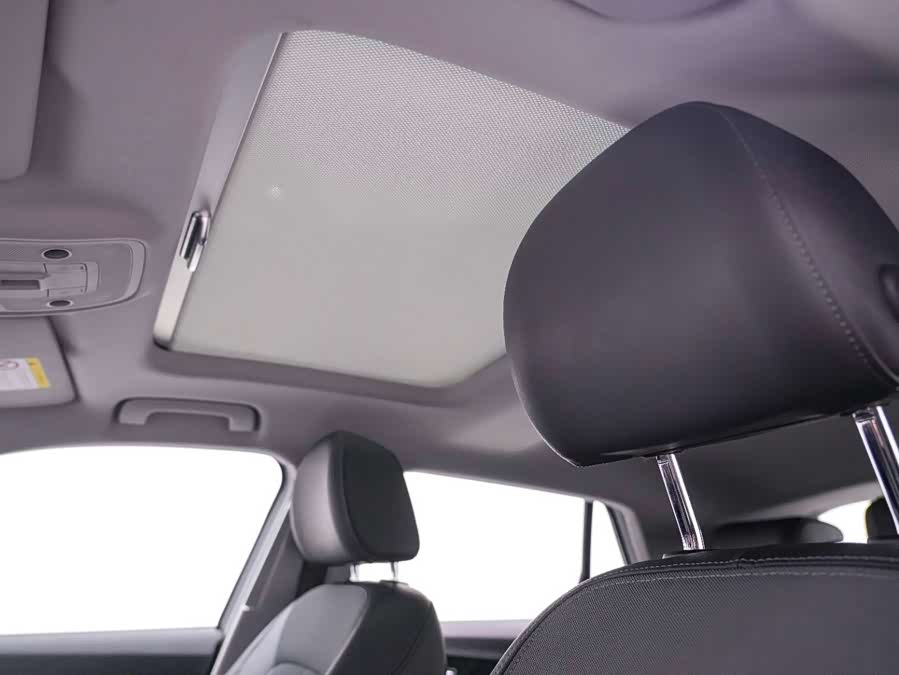 Audi Q2L 2021 immagine di auto #12