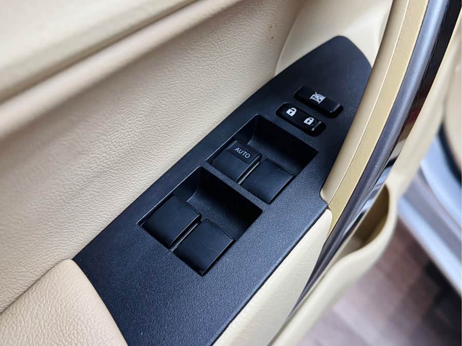 Toyota Corolla 2016 car image #12