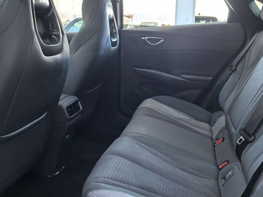 BYD Seal 06GT 2025 immagine di auto #12