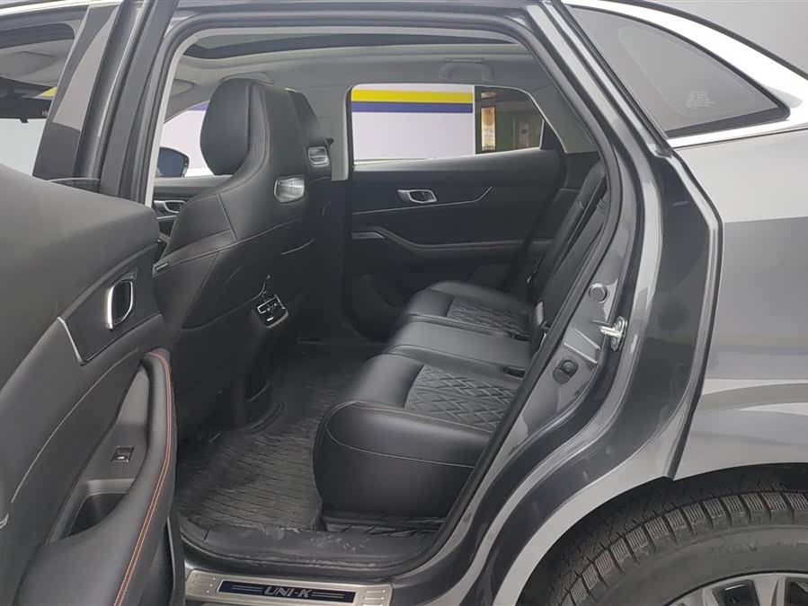 Changan UNI-K 2022 immagine di auto #12