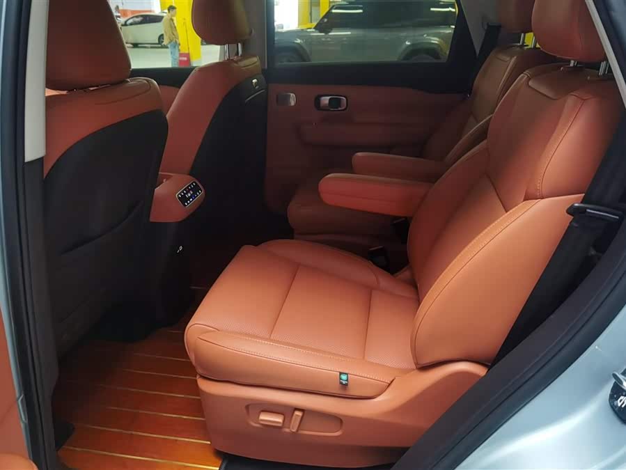 Leapmotor C16 2024 car image #12