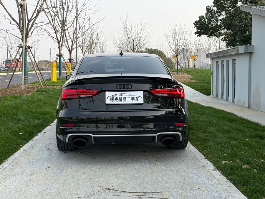 Audi RS 3 2019 imagem de carro #12