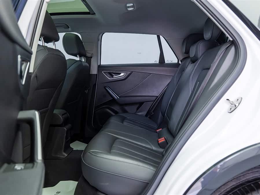 Audi Q2L 2023 car image #12