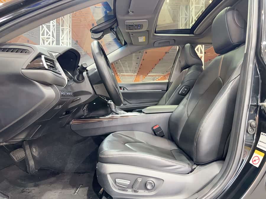 Toyota Camry 2018 immagine di auto #12