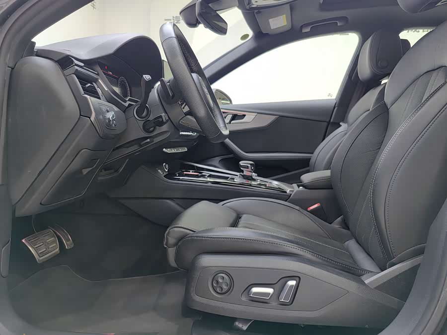 Audi A6L 2023 car image #12