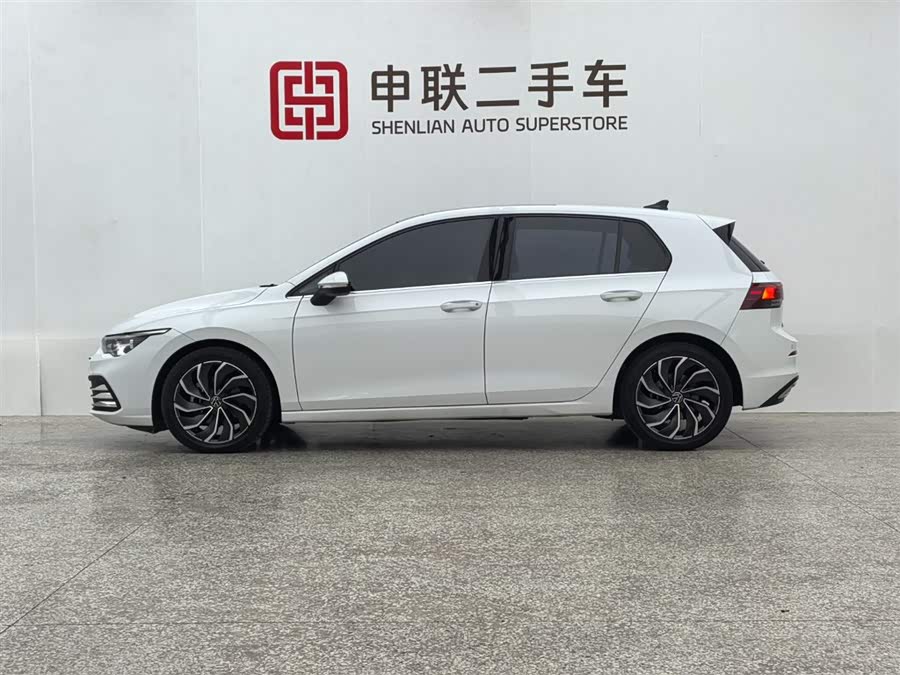 Volkswagen Golf 2020 car image #12