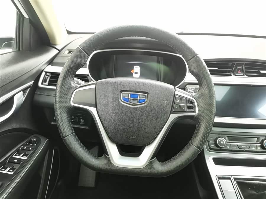 GEELY Emgrand 2018 car image #12