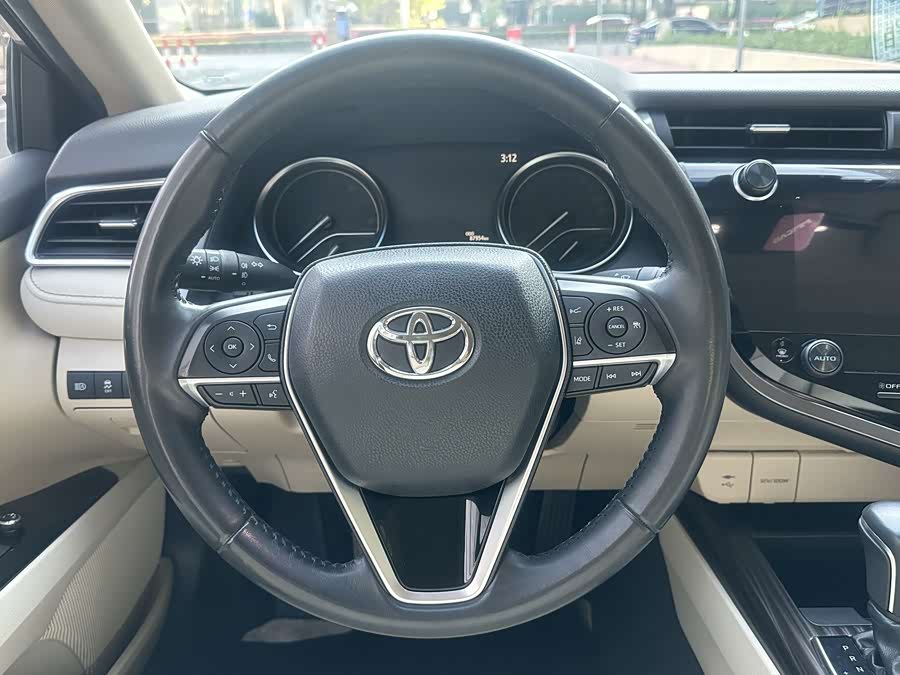 Toyota Camry 2020 immagine di auto #12