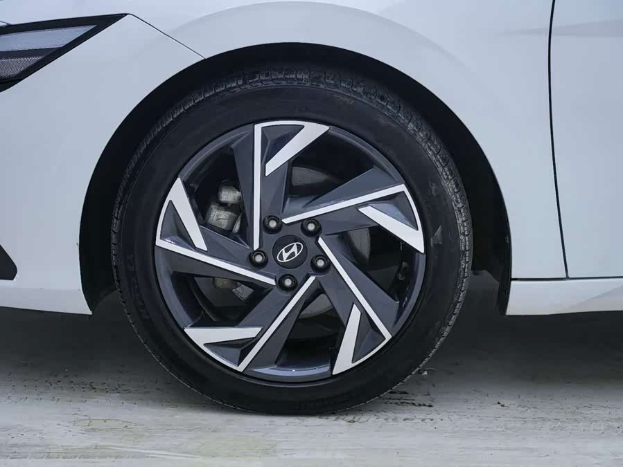 Hyundai Elantra 2024 imagen de coche #12