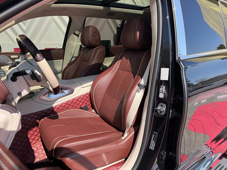 Mercedes-Benz Maybach GLS 2022 car image #12