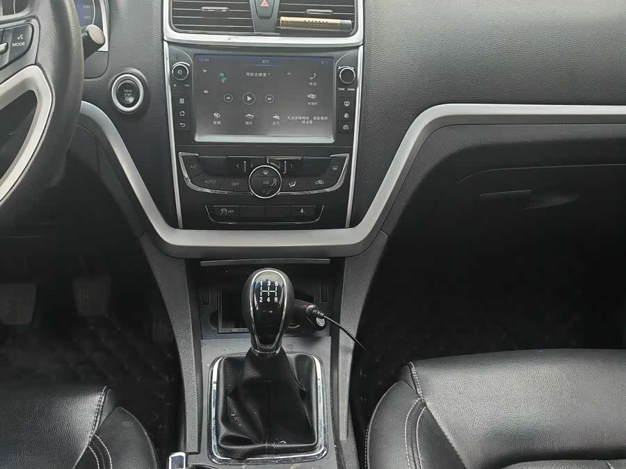 Emgrand 2016 car image #12