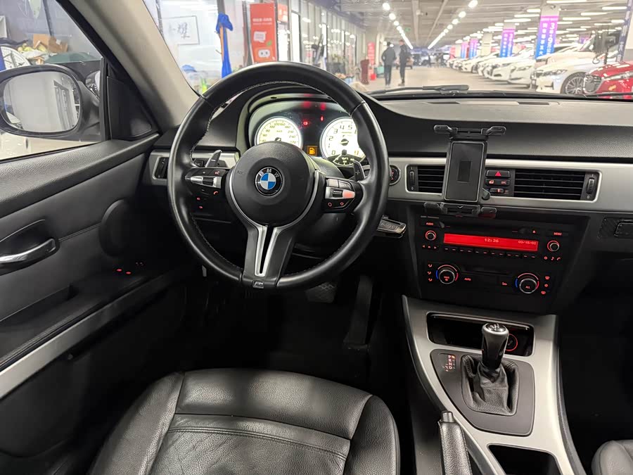 BMW 3 Series (Imported) 2010 car image #12