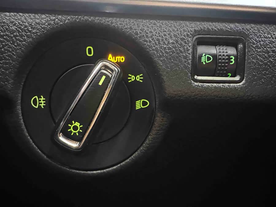 Skoda Kamiq 2021 imagem de carro #12