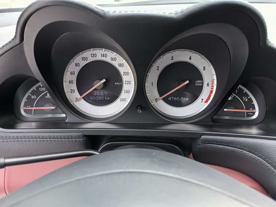 Mercedes-Benz SL Class 2010 immagine di auto #12