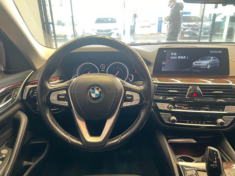 BMW 5 Series 2018 #12 BMW 5 Series 2018 car image #12