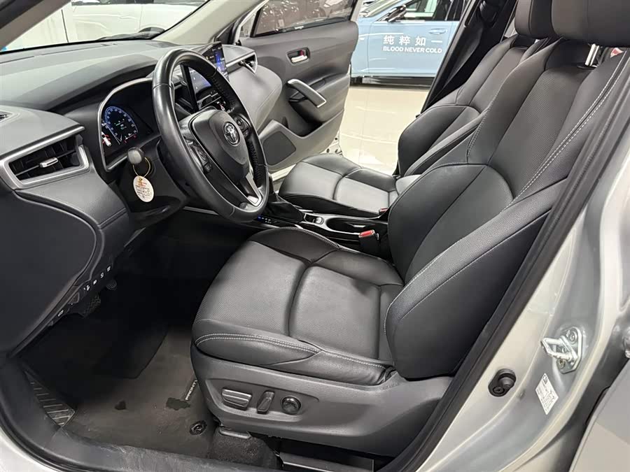 Toyota Frontlander 2023 car image #12