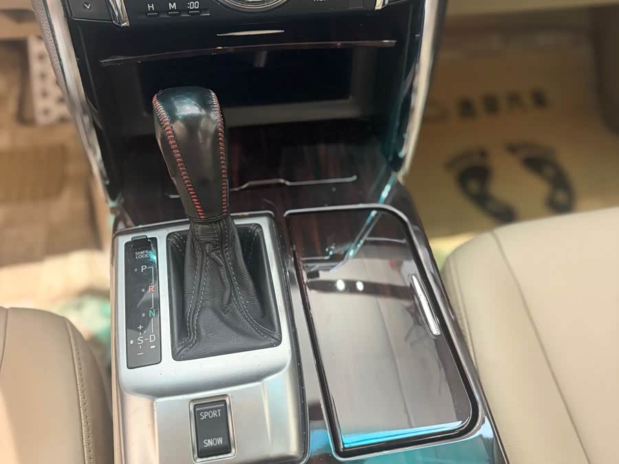 Toyota Reiz 2013 immagine di auto #12