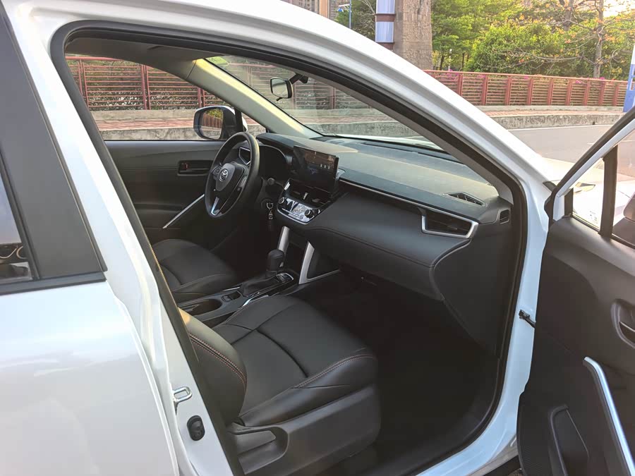 Toyota Frontlander 2024 car image #12