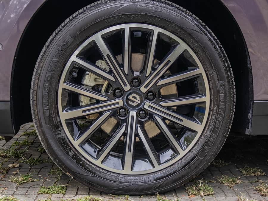 零跑汽车 零跑B10 2025 汽车图片 #12