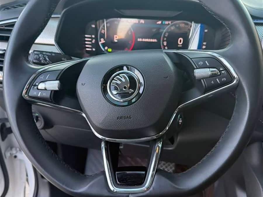 Skoda Kodiaq 2022 #12 Skoda Kodiaq 2022 صورة سيارة #12