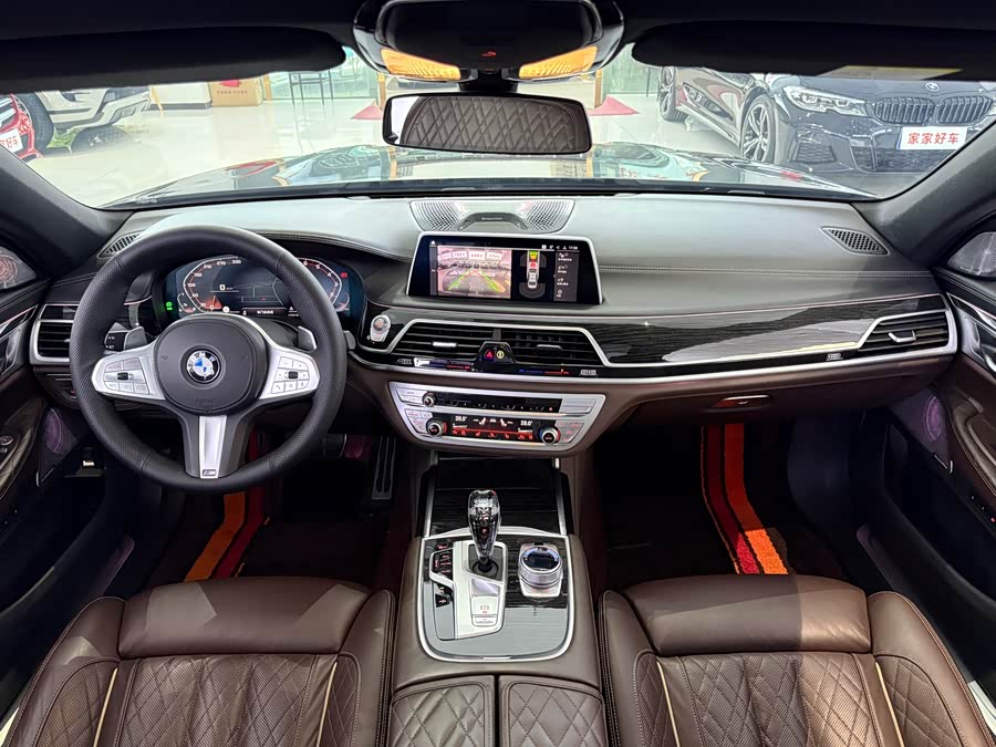 BMW 7 Series 2020 car image #12