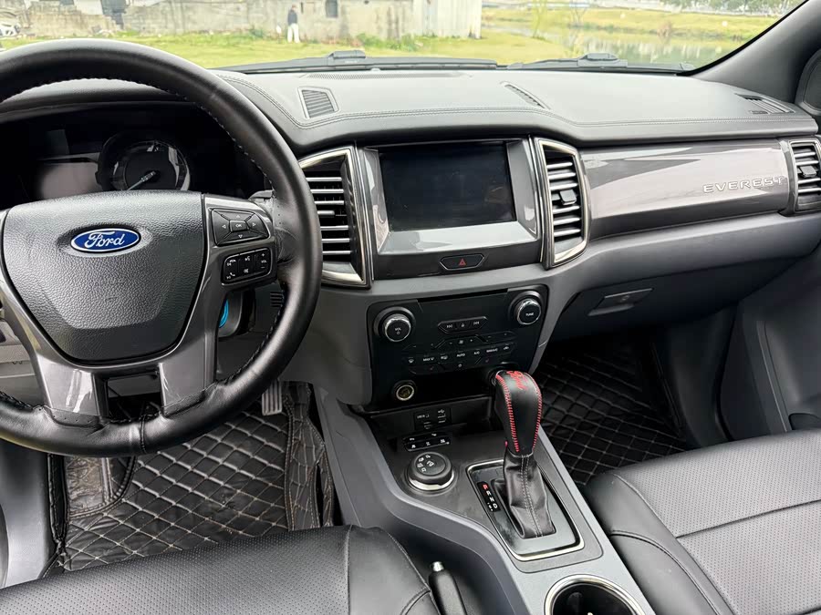 Ford Everest 2018 car image #12