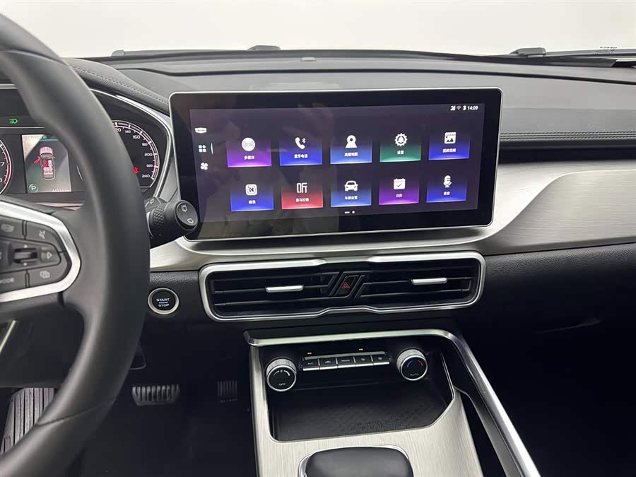 GEELY Coolray 2023 car image #12
