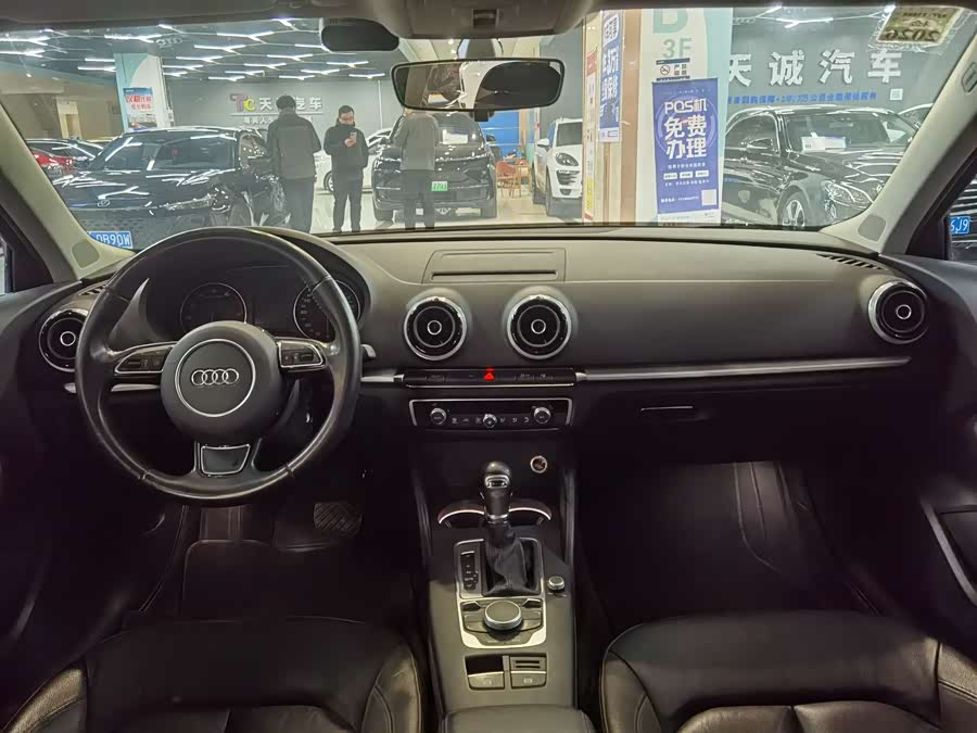 Audi A3 2018 car image #12
