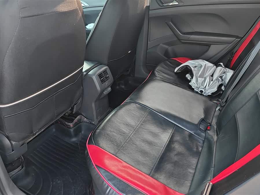 Volkswagen T-Cross 2021 car image #12