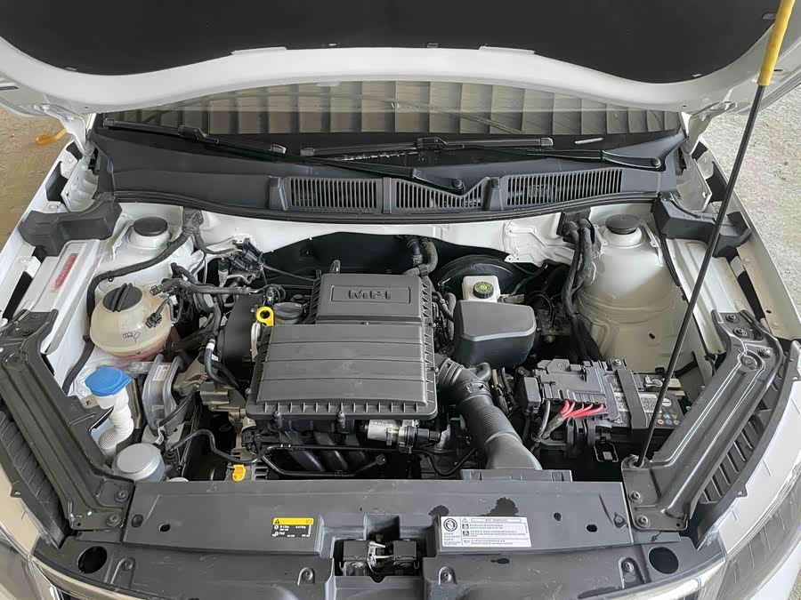 Skoda Kamiq 2023 car image #12