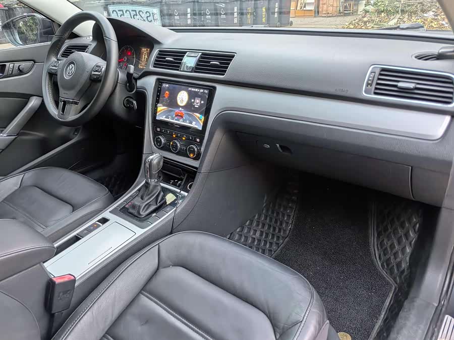 Volkswagen Passat 2015 car image #12