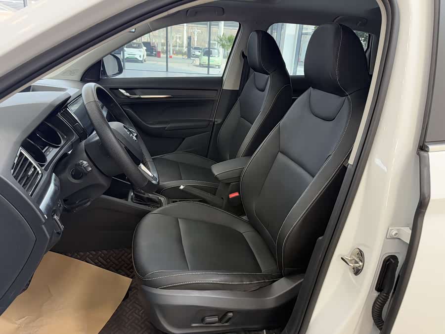 Skoda Kamiq 2021 изображение автомобиля #12