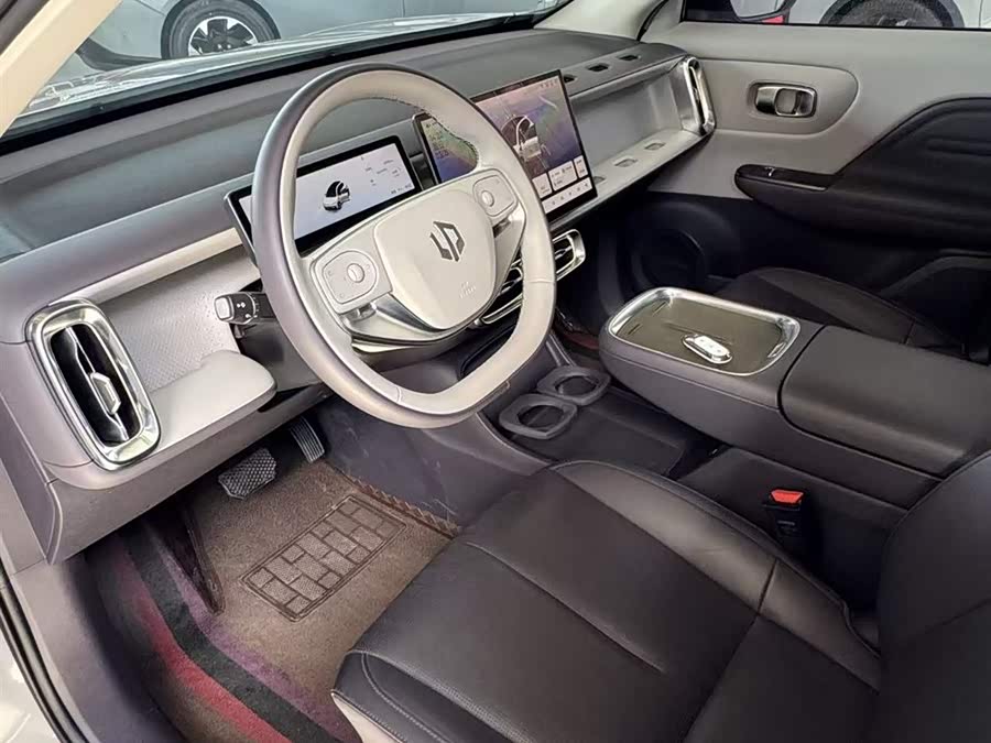 零跑汽车 零跑B10 2025 汽车图片 #12