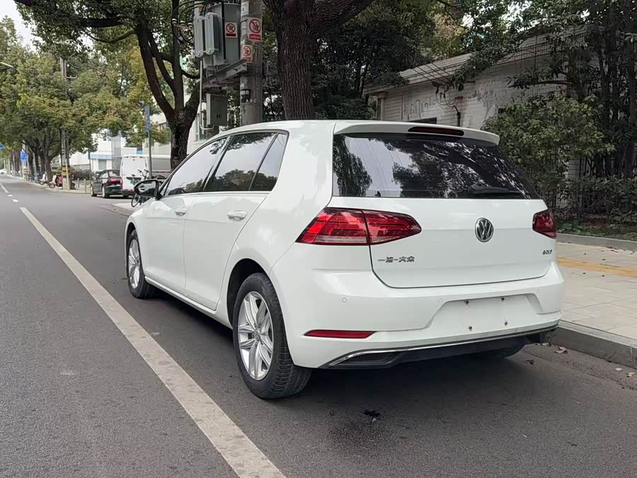 Volkswagen Golf 2015 car image #12