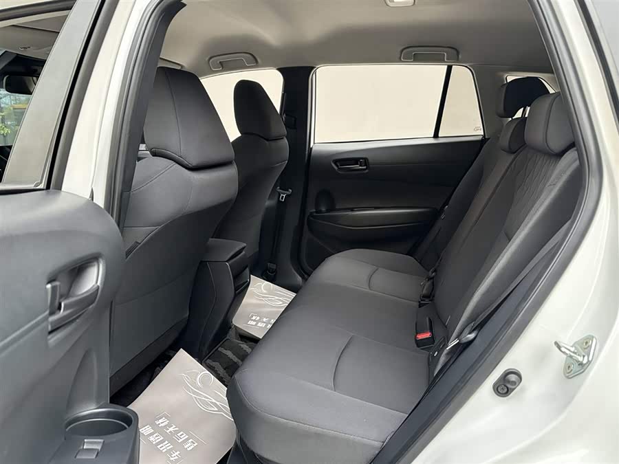 Toyota Corolla Cross 2023 immagine di auto #12