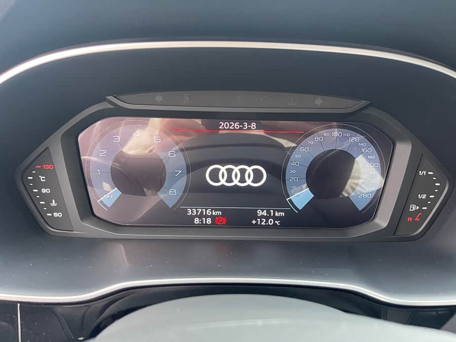 Audi Q3 2021 car image #12