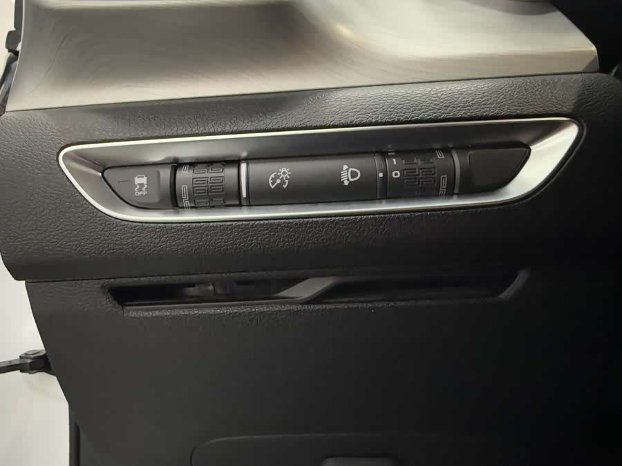 GEELY Coolray 2022 #12 GEELY Coolray 2022 car image #12