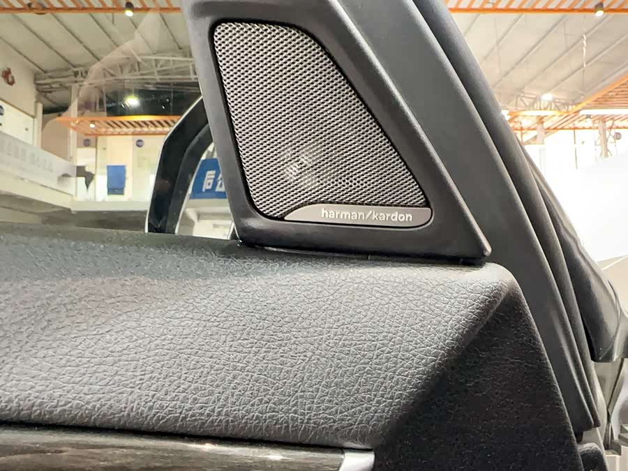 BMW 5 Series 2016 car image #12